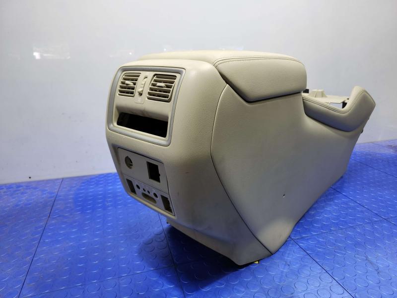 2014 Infiniti QX60 Front Console