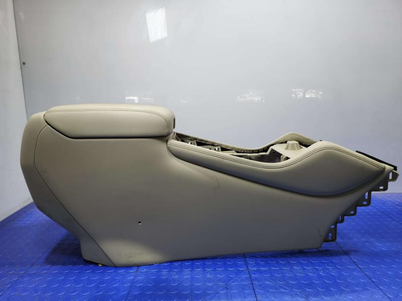 2014 Infiniti QX60 Front Console