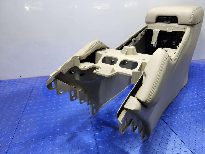 2014 Infiniti QX60 Front Console