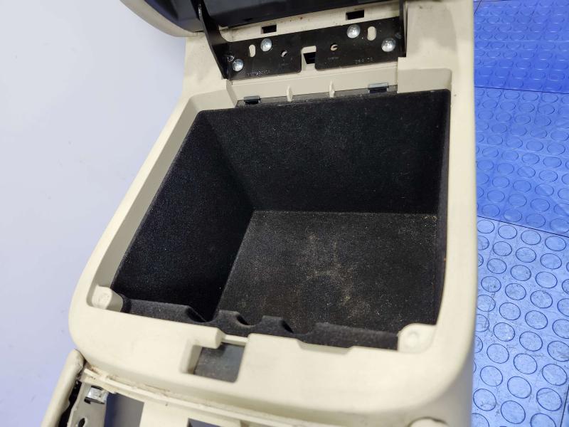 2014 Infiniti QX60 Front Console