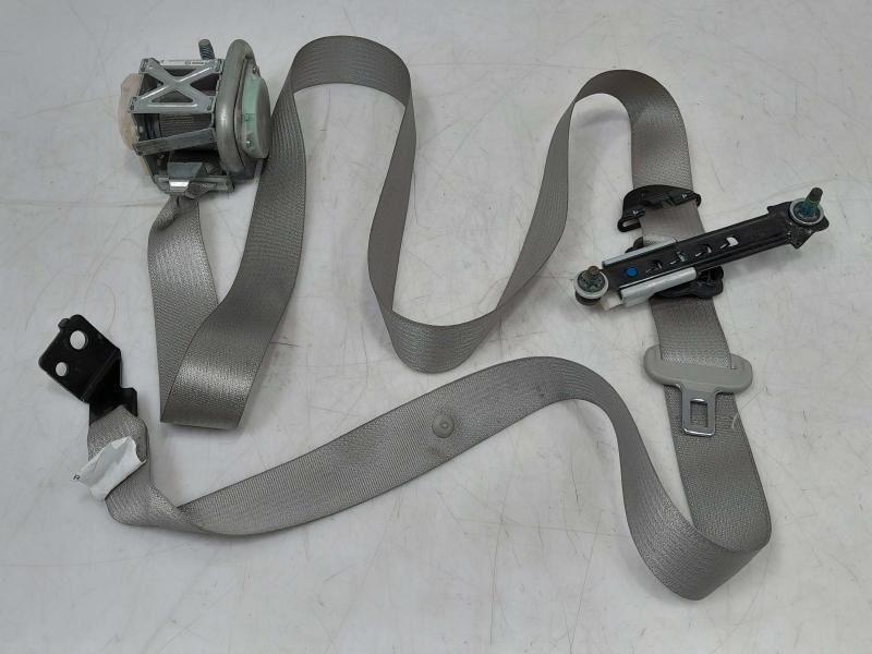 2007 Cadillac DTS Front Seat Belt