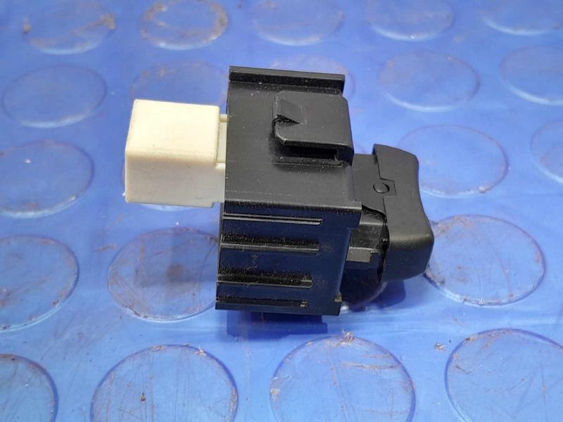 2013-2018 Toyota RAV4 Passenger Front Door Lock Switch OEM 84930-12250