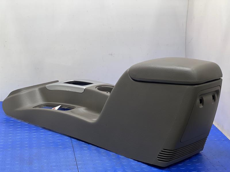 2002-2004 Jeep Liberty Center Console Assembly Taupe Auto Trans OEM 0WD581DVAC