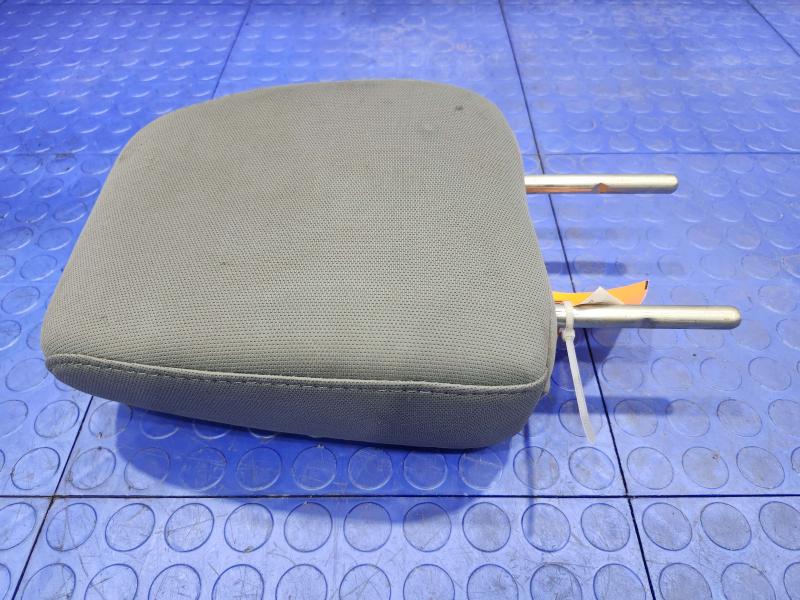 2013 Ford F-250 Super Duty Headrest