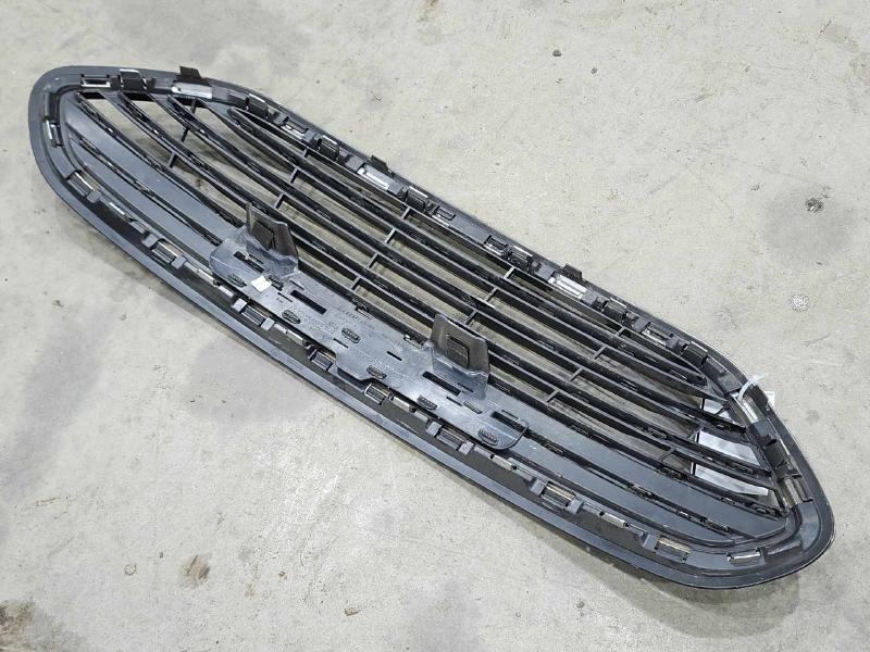 2016 Ford Fiesta Grille