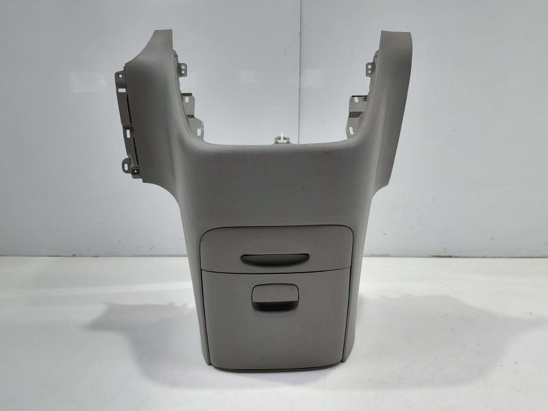2014 Kia Sedona Front Console