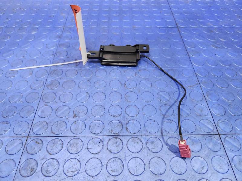 2017-2021 Jeep Renegade Keyless Entry Antenna Module Genuine OEM 68324012AA