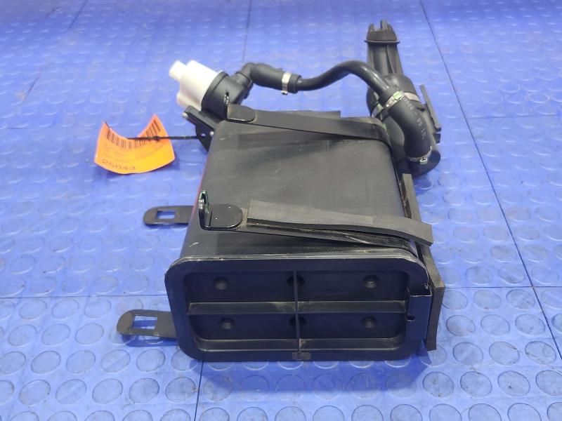 2011 Maserati Quattroporte Evaporator Canister