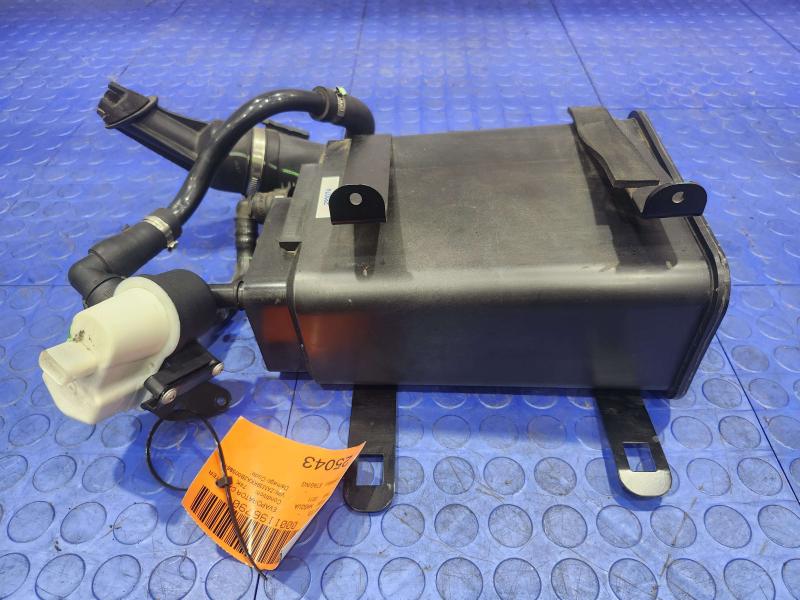 2011 Maserati Quattroporte Evaporator Canister