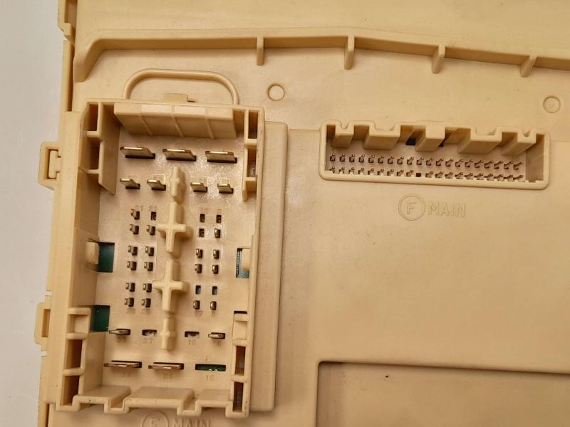 2017-2019 Hyundai Ioniq Instrument Panel Junction Block Assembly OEM 91950-G2531