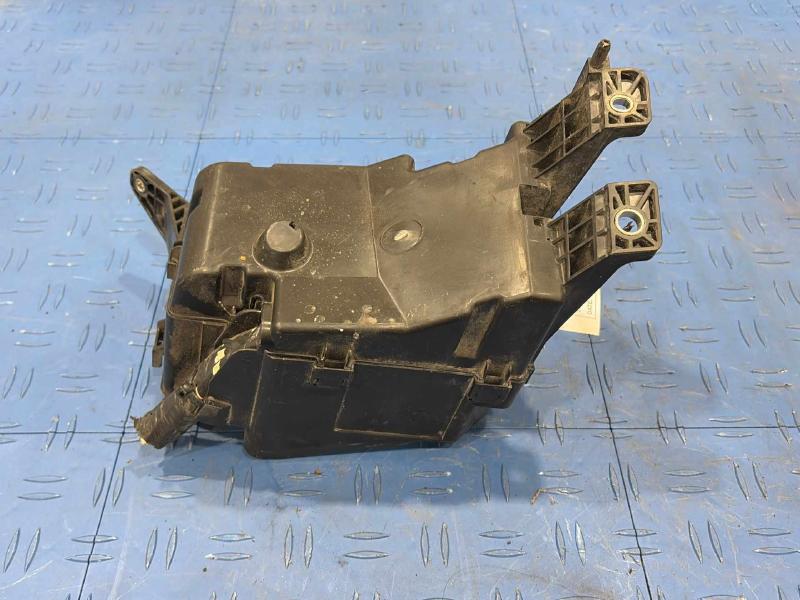 2007 Toyota RAV4 Engine Fuse Box