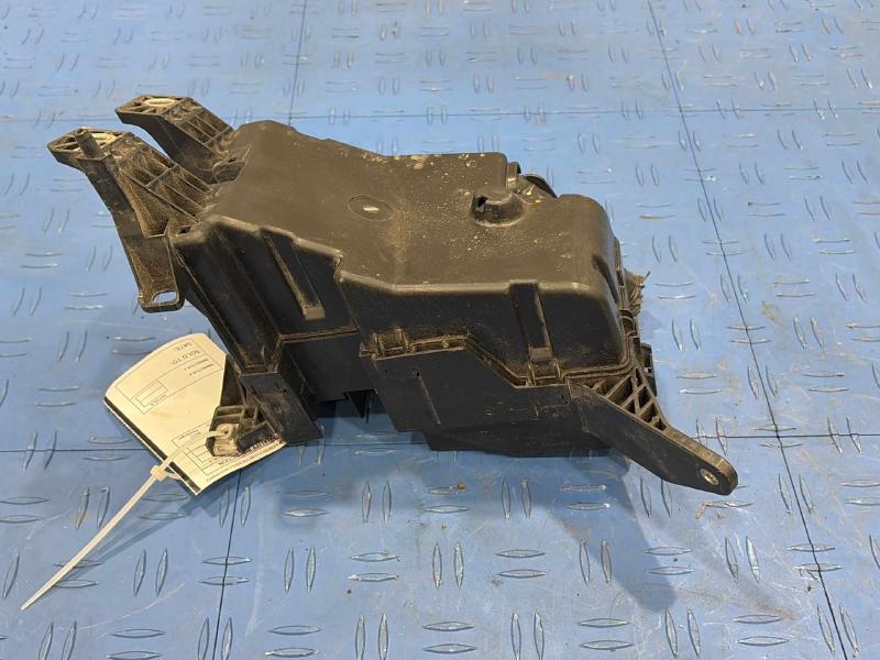 2007 Toyota RAV4 Engine Fuse Box