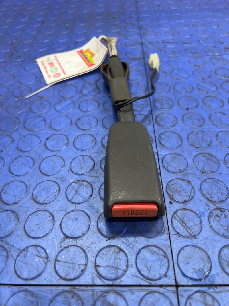 1987 Honda Accord Sedan DX Front Seat Belt Buckle LH Driver Side Gray OEM