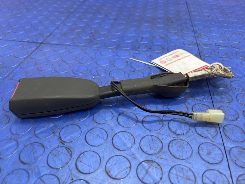 1987 Honda Accord Sedan DX Front Seat Belt Buckle LH Driver Side Gray OEM