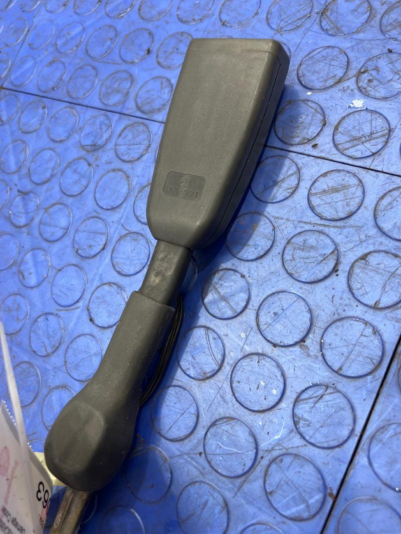1987 Honda Accord Sedan DX Front Seat Belt Buckle LH Driver Side Gray OEM