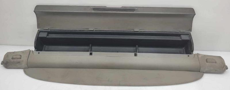 2006 Volvo 50 Cargo Cover