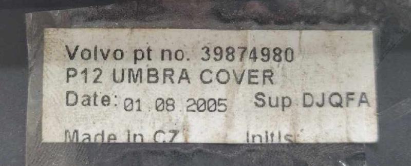 2006 Volvo 50 Cargo Cover