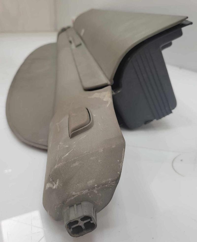 2006 Volvo 50 Cargo Cover