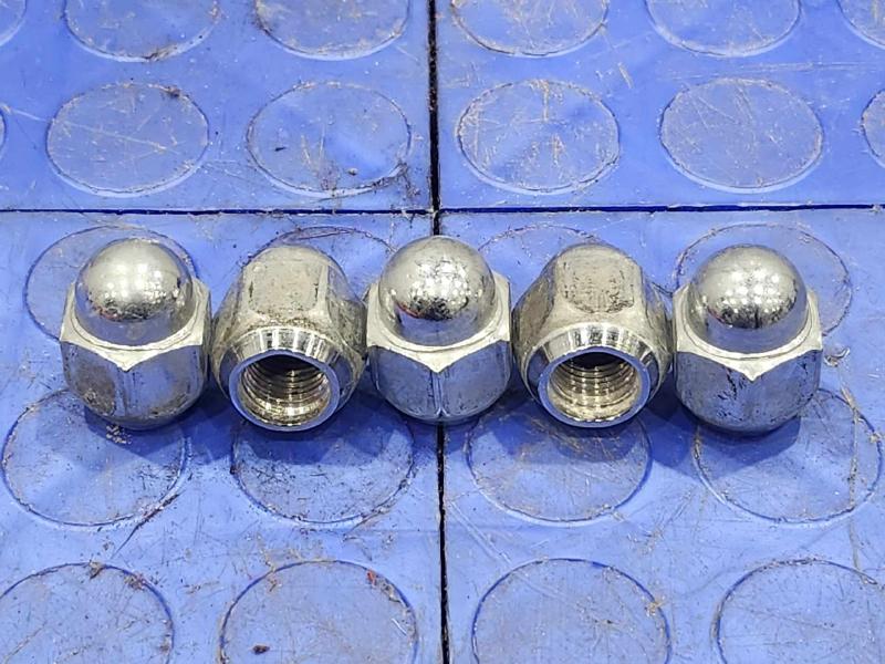 2021 Subaru Legacy Lug Nuts