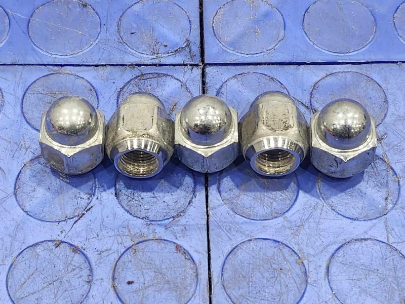 2021 Subaru Legacy Lug Nuts