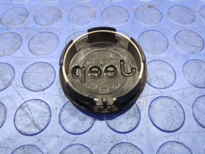 2011-2020 Jeep Grand Cherokee Alloy Wheel Center Cap Genuine OEM 1LB77TRMAC