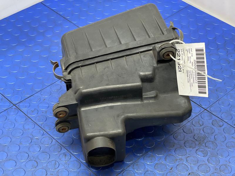 2000-2005 Mitsubishi Eclipse 3.0L 6 Cyl Air Cleaner Box Assembly OEM MR450007 MR450009