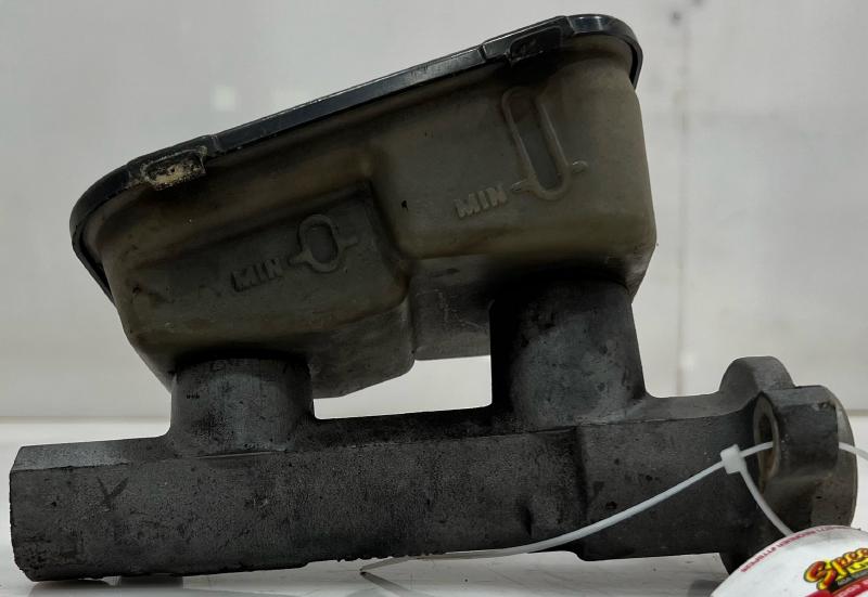 1988 Pontiac Firebird Master Cylinder
