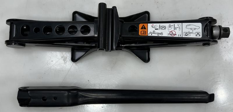 2017 Ford Focus Jack Assembly