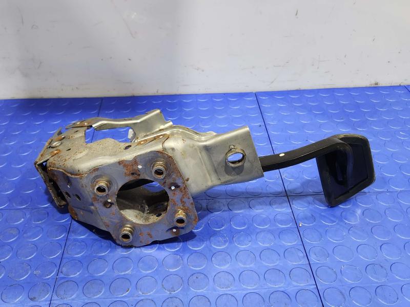 2015 Nissan Murano Brake Pedal
