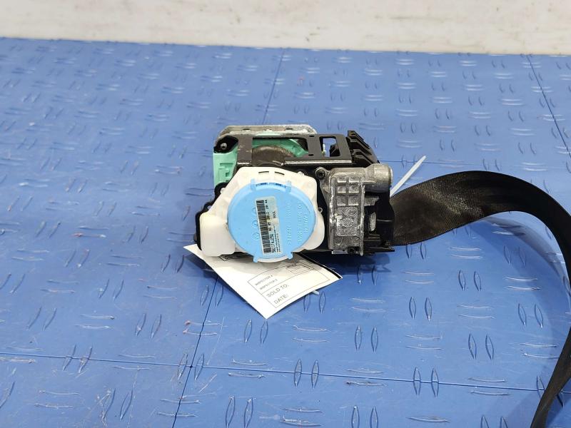 2012 Audi TT Front Seat Belt