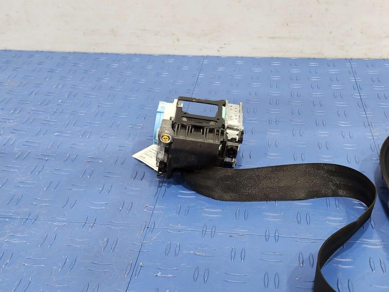 2012 Audi TT Front Seat Belt