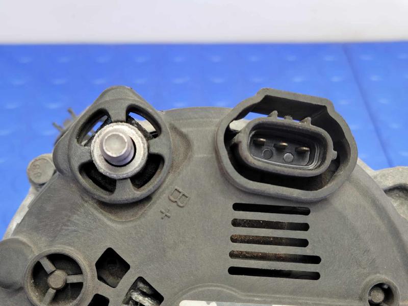 2013-2016 Hyundai Santa Fe 2.4L Alternator Assembly Valeo Genuine OEM 373002G850