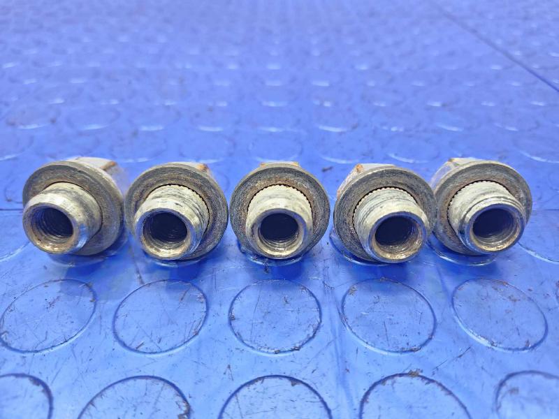2013 Lexus GS 350 Lug Nuts