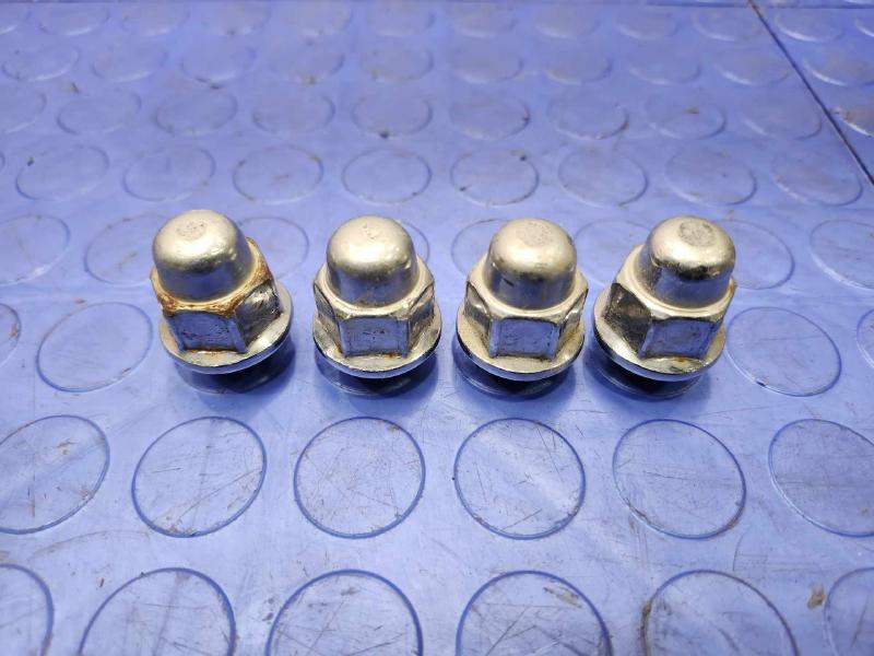2020 Kia Rio Lug Nuts