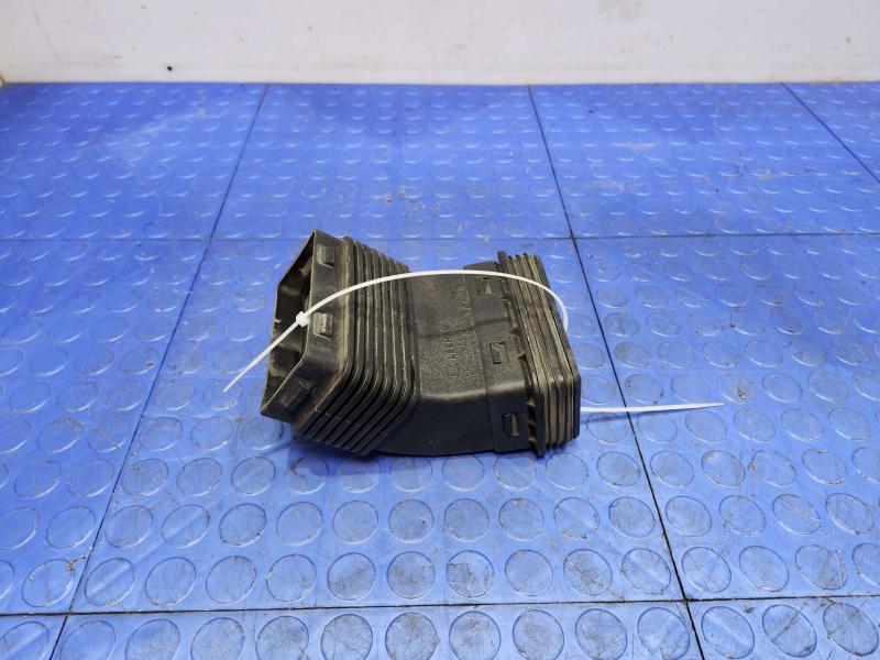 2016 Kia Sedona Air Intake Tube/Resonator