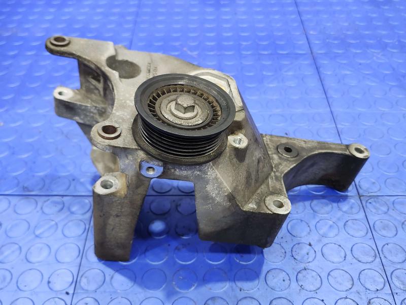 2014 Chevrolet Silverado 1500 Alternator Bracket