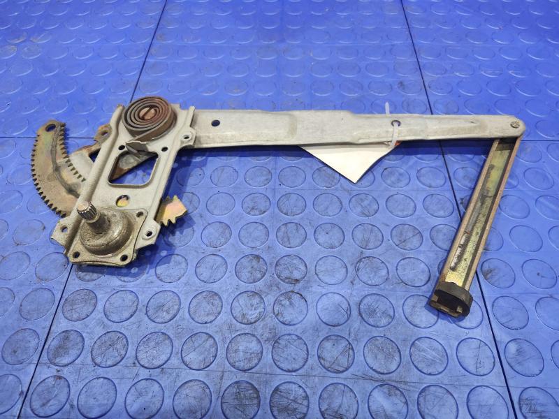 1992 Isuzu NPR Front Door Regulator