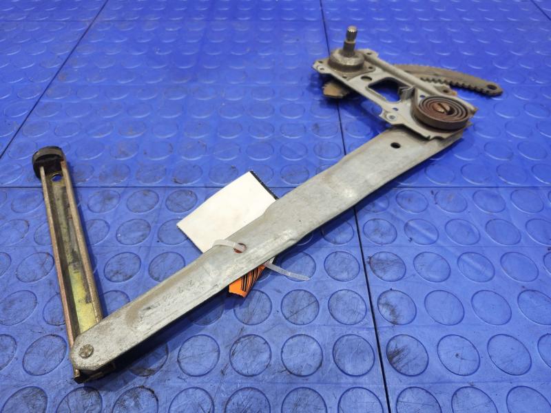 1992 Isuzu NPR Front Door Regulator