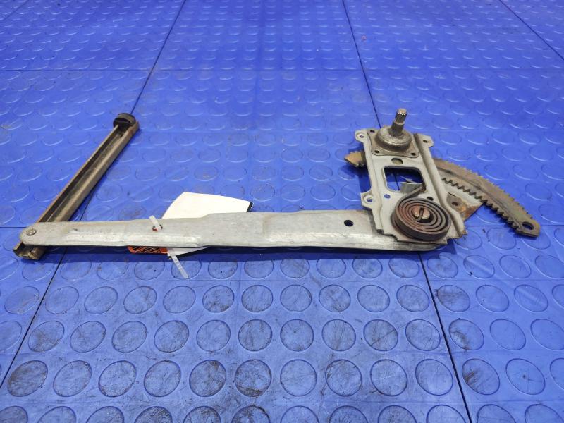 1992 Isuzu NPR Front Door Regulator