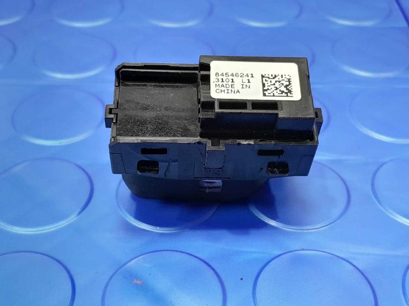 2023 Chevrolet Trailblazer Door Switch Front