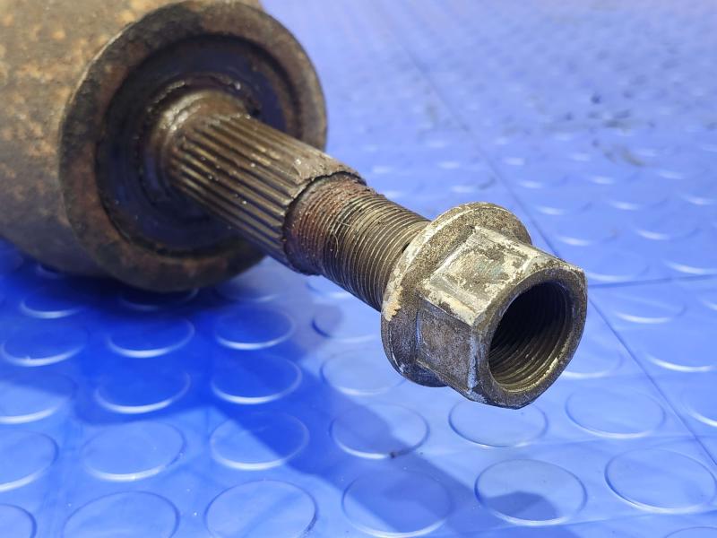 2011 Infiniti QX56 Axle Shaft