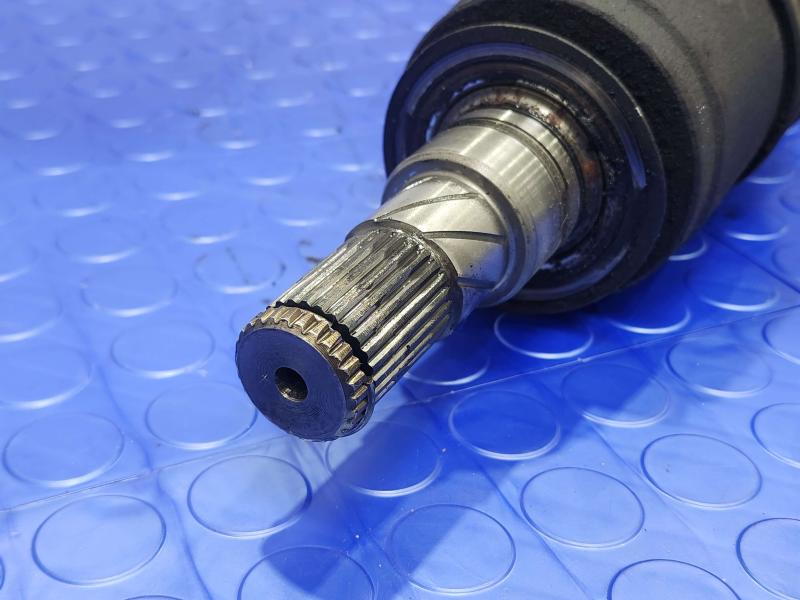 2011 Infiniti QX56 Axle Shaft