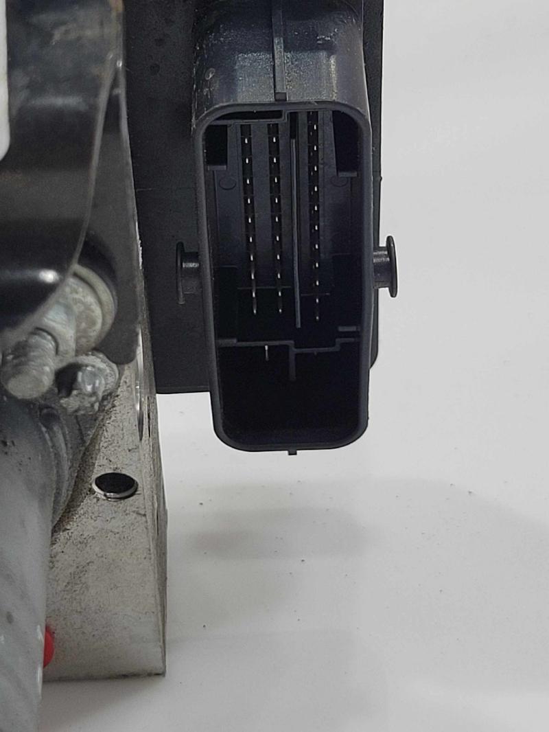 2015 Chrysler 200 ABS Anti Lock Brake Pump Modulator Assembly OEM 68232470AB