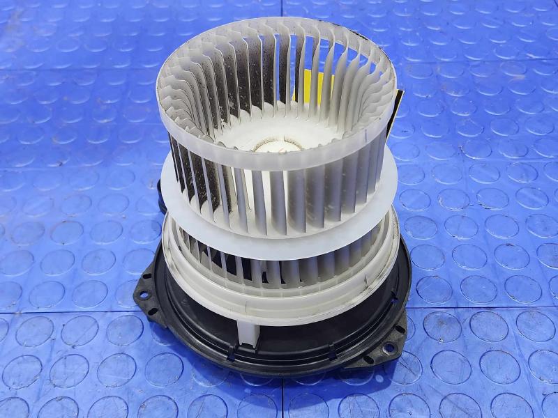2016 Toyota Prius Blower Motor