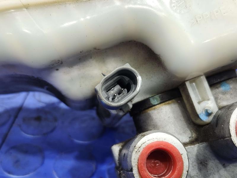 2016 Cadillac ATS Master Cylinder
