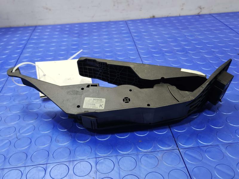 2009-2013 Infiniti FX35 FX37 FX50 OEM Accelerator Pedal Assembly 18002-1CA0C