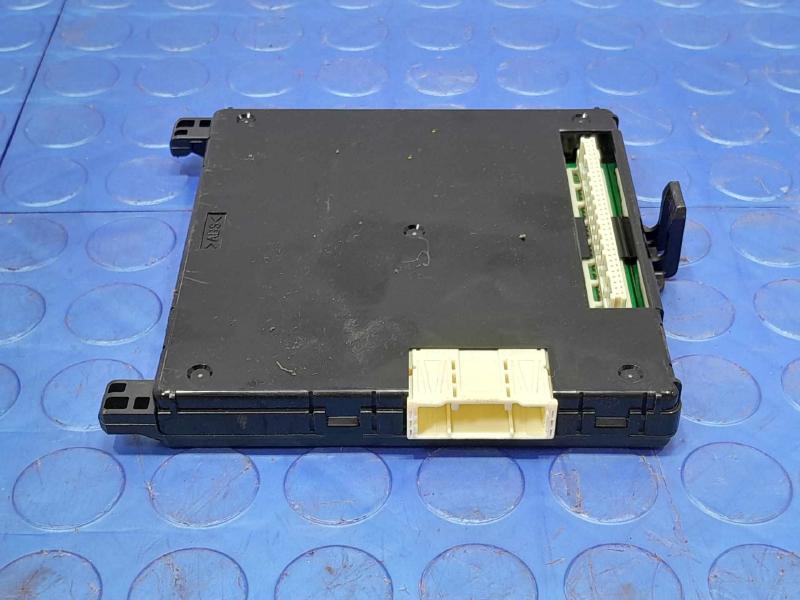 2015 Toyota RAV4 Network Multiplex Control Module Genuine OEM 89221-42102