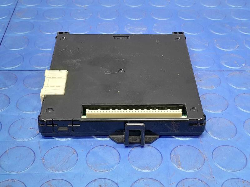 2015 Toyota RAV4 Network Multiplex Control Module Genuine OEM 89221-42102