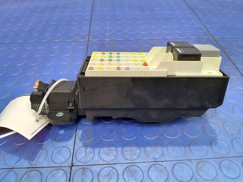 2018 Jaguar XE Cabin Fuse Box