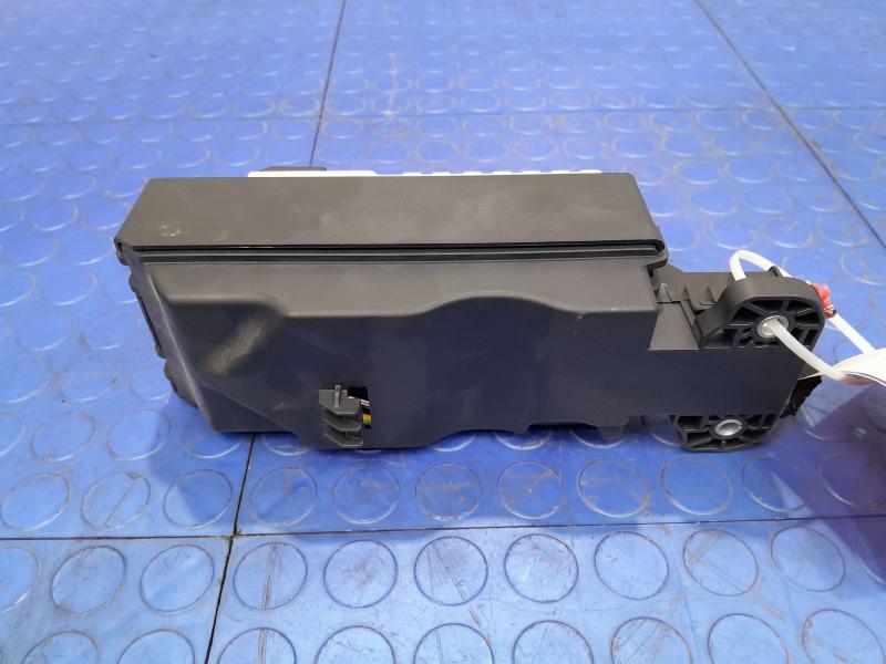 2018 Jaguar XE Cabin Fuse Box